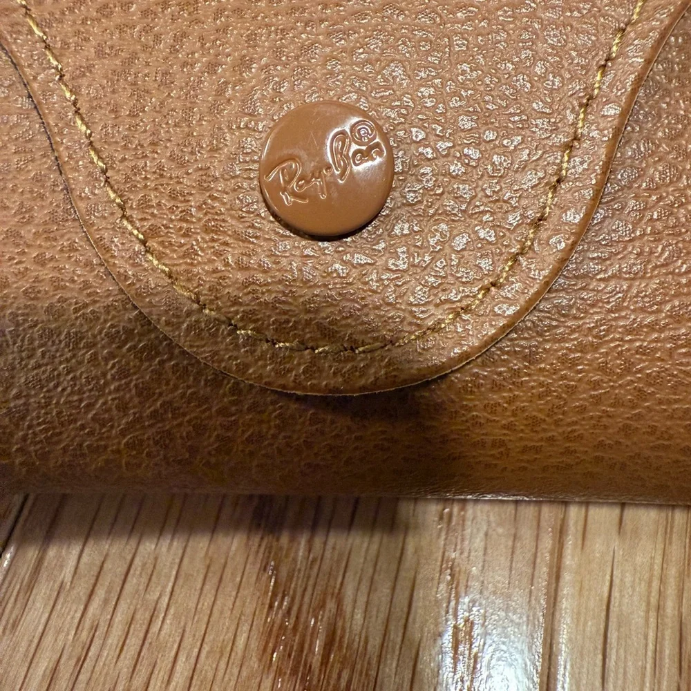Ray-Ban Tan Sunglasses Holder and Cloth cleaner